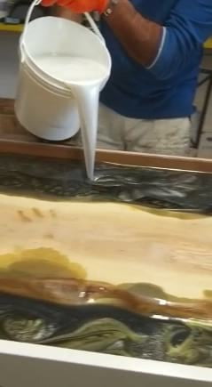 resina epossidica per legno KEMIEPOX 148 RIVER TABLE colore bianco colata ad alto spessore